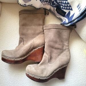 UGG, Carnegie Studded‎ Wedge Booties, Taupe/Grey, Size 7